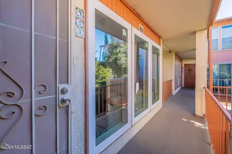 1600 N Wilmot Rd #403, Tucson, AZ 85712