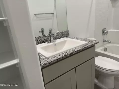 Bath - 680 W Wilkinson St, Vail, AZ 85641 photo 2 of 2