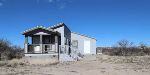 1446 E Morris Ln, Benson, AZ 85602