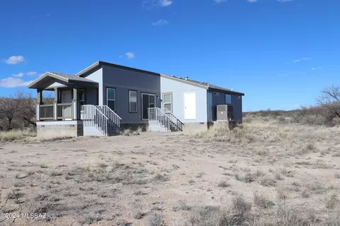 1446 E Morris Ln, Benson, AZ 85602 photo 2
