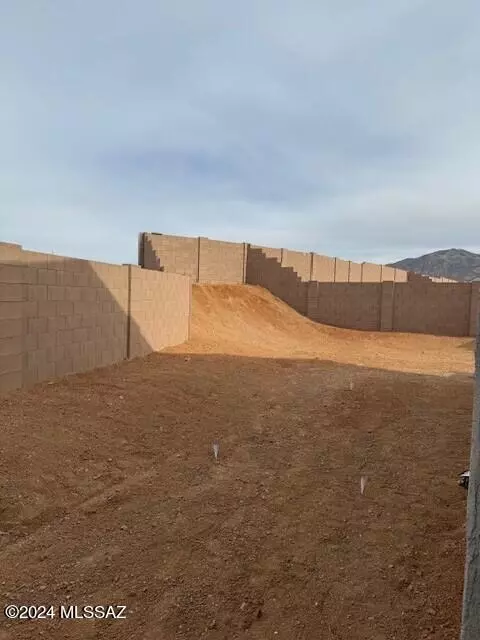 Exterior - 686 W Wilkinson St, Vail, AZ 85641 photo 5 of 5