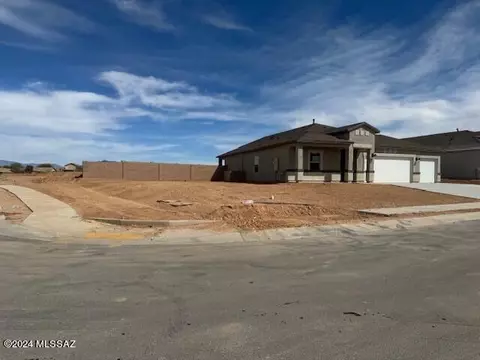 Exterior - 686 W Wilkinson St, Vail, AZ 85641 photo 2 of 5