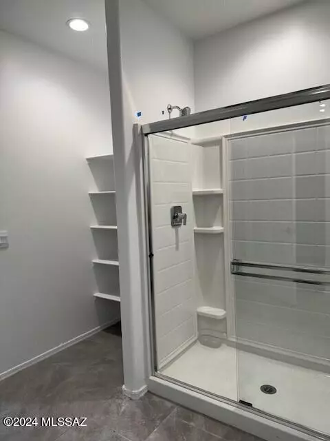 Bath - 686 W Wilkinson St, Vail, AZ 85641 photo 2 of 3