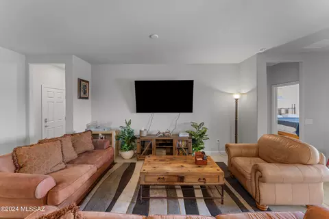 Living - 12032 E Becker Dr, Vail, AZ 85641 photo 2 of 4