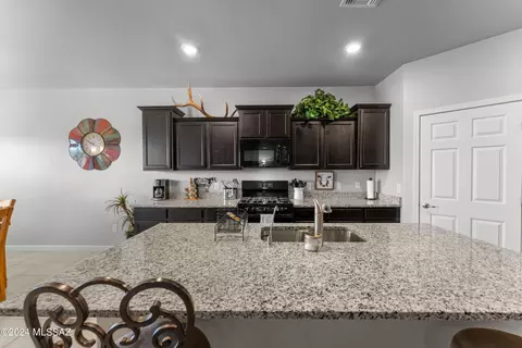Kitchen - 12032 E Becker Dr, Vail, AZ 85641 photo 3 of 4