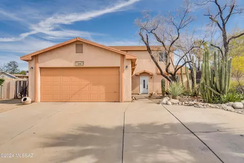 7460 N Bogert Pl, Tucson, AZ 85741