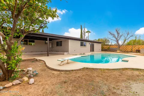 7155 E Freestone Dr, Tucson, AZ 85730