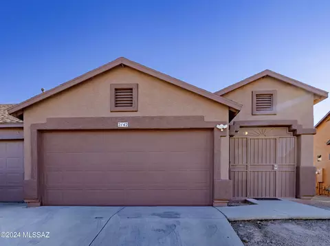 2142 E Calle Arroyo Lindo, Tucson, AZ 85706