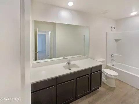 Bath - 4101 E Braddock Dr, Tucson, AZ 85706 photo 1 of 3