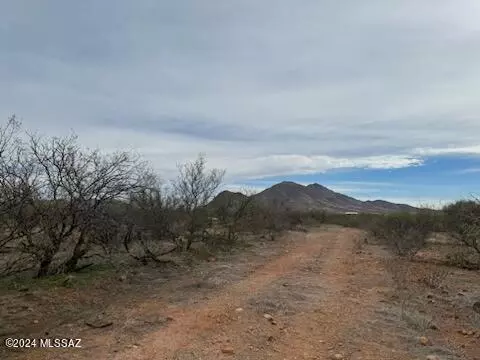 tbd Camino Nacazori Dr, Tubac, AZ 85646