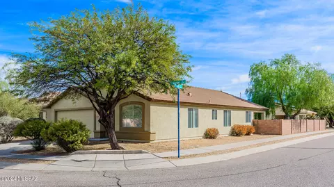 10591 S Varner Dr, Vail, AZ 85641