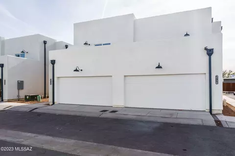 3742 E Mondego Ct, Tucson, AZ 85716