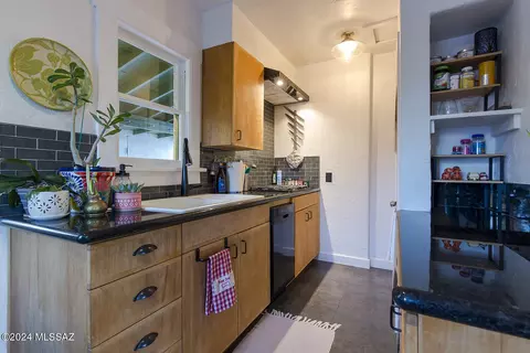 420 E Drachman St, Tucson, AZ 85705 photo 7