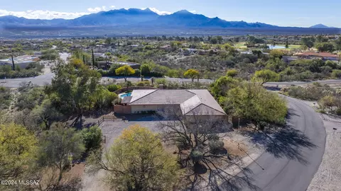 1357 W Placita Salubre, Green Valley, AZ 85622