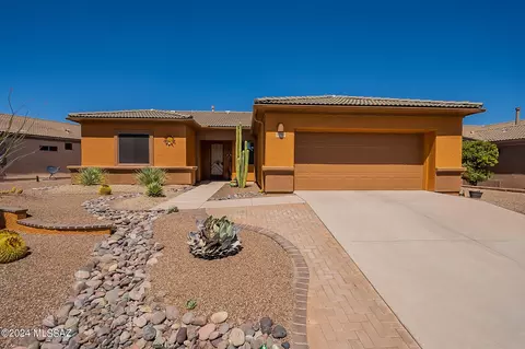 2380 W Calle Cacillo, Green Valley, AZ 85622