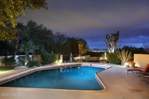 5212 E Gleneagles Dr, Tucson, AZ 85718
