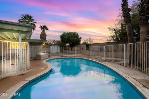 1541 N Day Rd, Tucson, AZ 85715