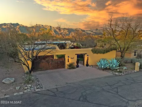 5301 E Presidio Rd, Tucson, AZ 85712