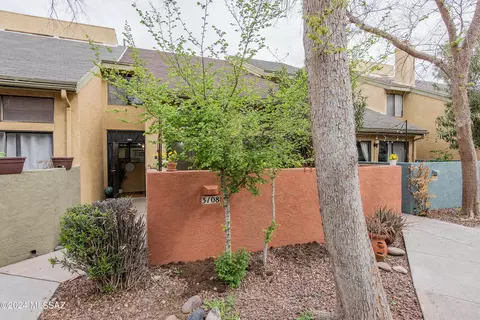 3108 E Oasis De Palmeras, Tucson, AZ 85716