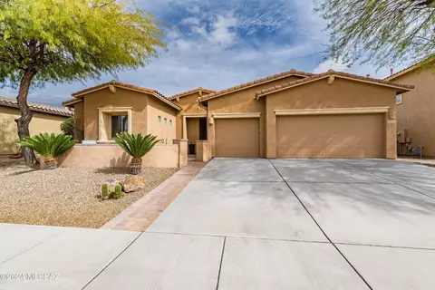 11862 N Mesquite Hollow Dr, Oro Valley, AZ 85737
