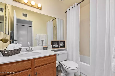 Bath - 4419 E Haven Ln, Tucson, AZ 85712 photo 3 of 3