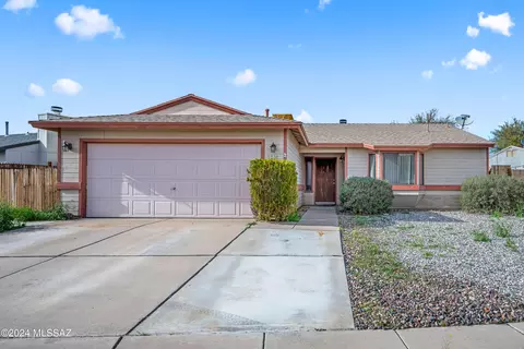 1810 W Great Oak Dr, Tucson, AZ 85746