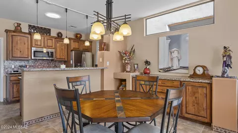 3949 S Via De Cristal, Green Valley, AZ 85614