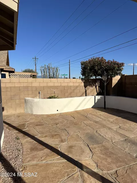 Exterior - 7016 E Strike Eagle Way, Tucson, AZ 85730 photo 5 of 6
