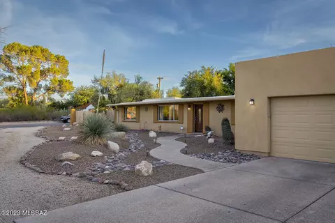 2256 E Prince Rd, Tucson, AZ 85719