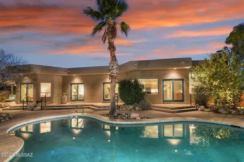 1430 Entrada Trece, Tucson, AZ 85718