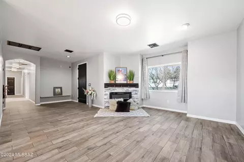 Living - 342 N Sharon Rd, Vail, AZ 85641 photo 1 of 1