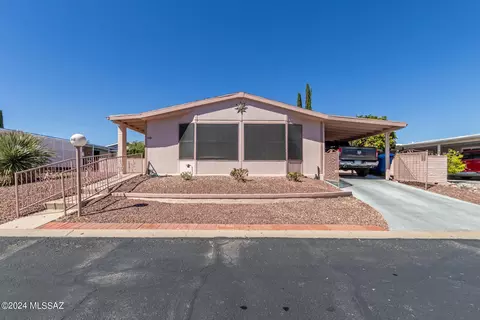 68 W Rama Dr, Green Valley, AZ 85614