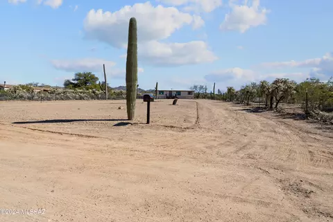 1650 N Camino Altar, Tucson, AZ 85743