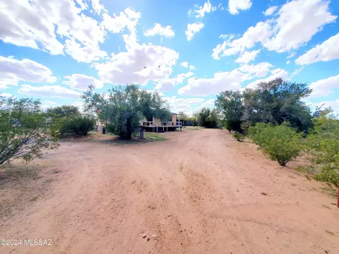 6641 N Carless Ln, Tucson, AZ 85743