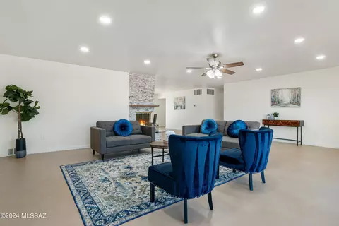 Living - 5374 E 4th St, Tucson, AZ 85711 photo 3 of 8