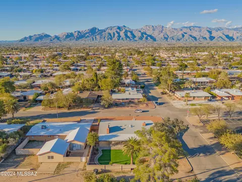View/Area - 5374 E 4th St, Tucson, AZ 85711 photo 3 of 3