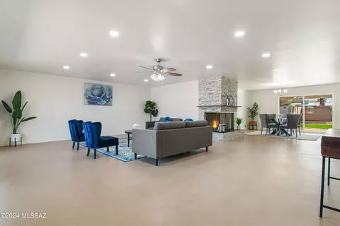 Living - 5374 E 4th St, Tucson, AZ 85711 photo 2 of 8