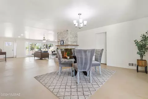 Dining - 5374 E 4th St, Tucson, AZ 85711 photo 3 of 3