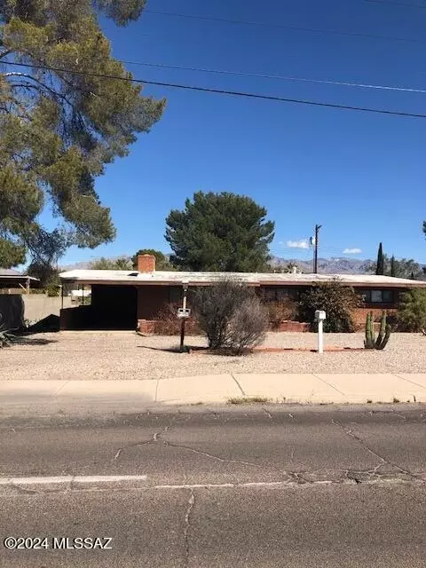 5255 E 5th St, Tucson, AZ 85711