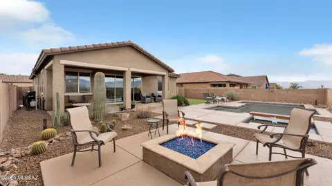 9671 S Quiet Dove Dr, Tucson, AZ 85747