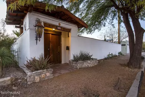 627 N Forgeus Ave, Tucson, AZ 85716