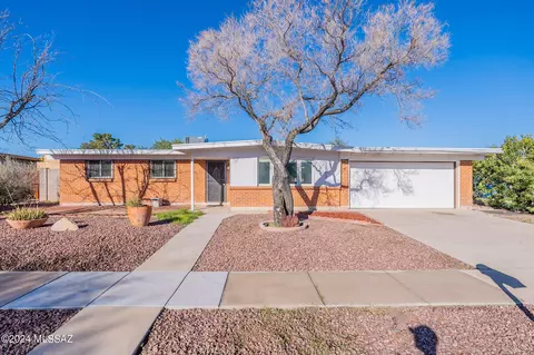 1502 S Perlman Ave, Tucson, AZ 85710