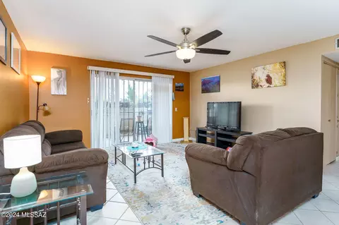 810 S Langley Ave, Tucson, AZ 85710
