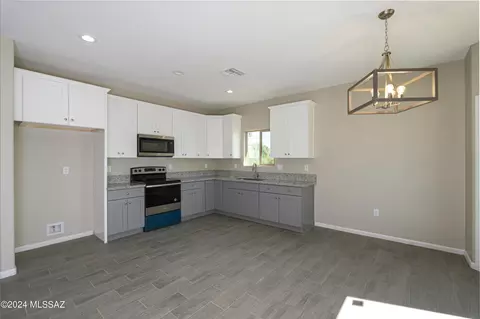 Kitchen - 2023 E 18th St, Tucson, AZ 85719 photo 2 of 9