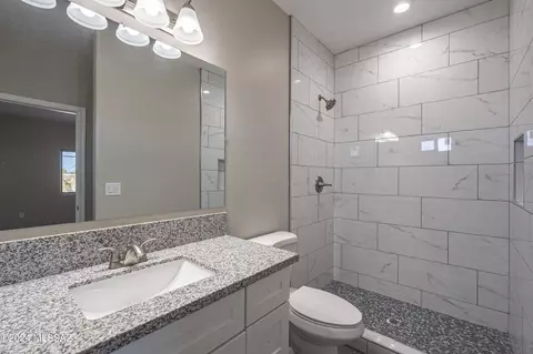 Bath - 2023 E 18th St, Tucson, AZ 85719 photo 1 of 5