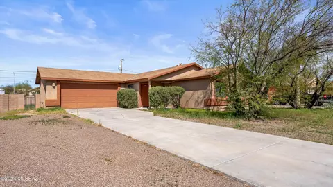 Exterior - 2017 E Cochise Vis, Tucson, AZ 85713 photo 10 of 10