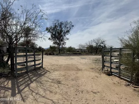 15025 W Wells Fargo Pl, Tucson, AZ 85736