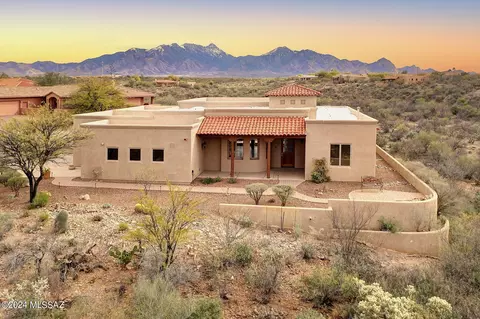 1589 S Walnut Spring Pl, Green Valley, AZ 85614