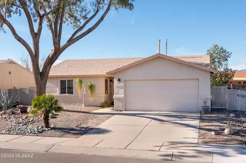 2741 W Firebrook Rd, Tucson, AZ 85741