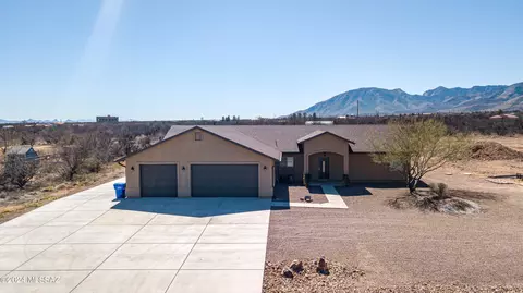 6110 E Mombasa Ln, Hereford, AZ 85615